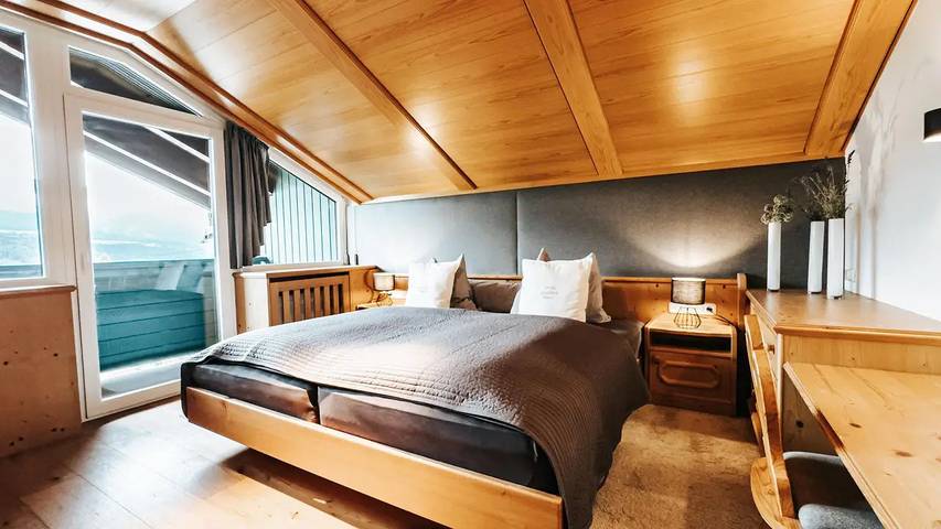 Ferienwohnung für 4 Personen, mit Balkon und Pool sowie Sauna und Garten