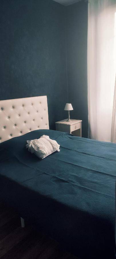 Appartement de vacances entier, Large Double Room in Cubzac-les-Ponts, Région de Blaye