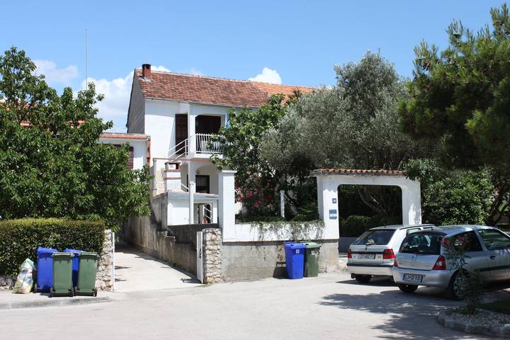 Ganze Wohnung, 2-Zimmer-Ferienwohnung mit Terrasse Biograd na Moru, Biograd -a in Biograd na Moru, Zadar