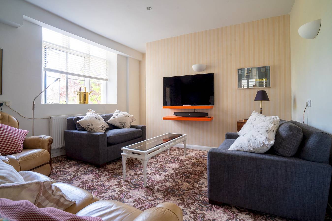Pass the Keys | 4 Bed Victorian Home | Courtyard | Parking in Cirencester, Gloucestershire
