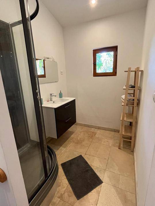 Gîte pour 2 personnes, avec jardin à Châteauneuf-de-Gadagne - 2