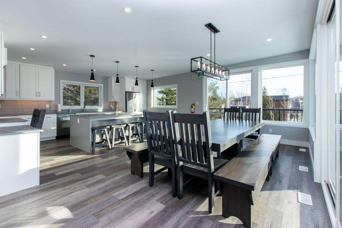 Vacation Rental for 20 Guests in Blue Mountain (Ontario), Lake Huron ON