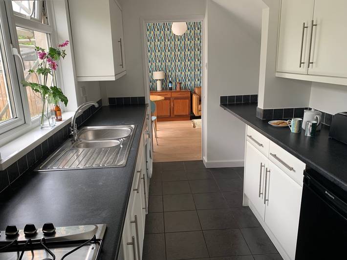 2 Bed-Sleeps 4-Parking-Pets-10 min walk to Beach in Falmouth (Cornwall), Cornouailles