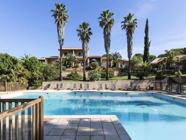 Appartement de vacances pour 4 personnes, avec piscine