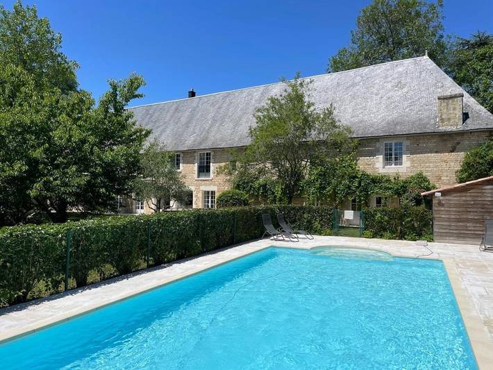 Location de vacances pour 15 personnes, avec jardin ainsi que terrasse et piscine à Bonneuil-Matours - 2
