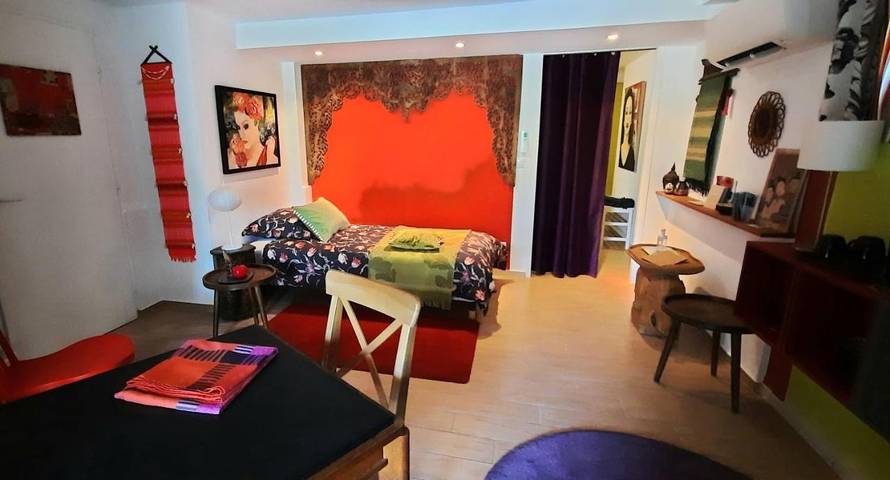 Maison d’hôte pour 4 personnes, avec piscine ainsi que jardin et vue à Le Castellet - 4