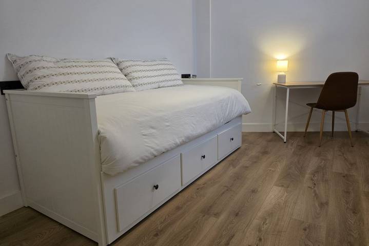Apartamento entero, Acogedor apartamento de 100 m², a 300 m de la playa de Poniente in Distrito Centro (Gijón), Gijón