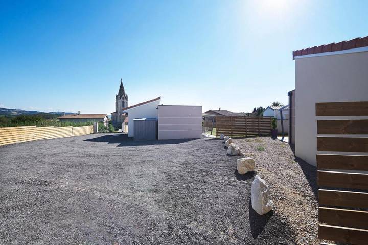 Location de vacances pour 7 personnes, avec jardin ainsi que piscine et jacuzzi à Châteauneuf-de-Galaure - 3