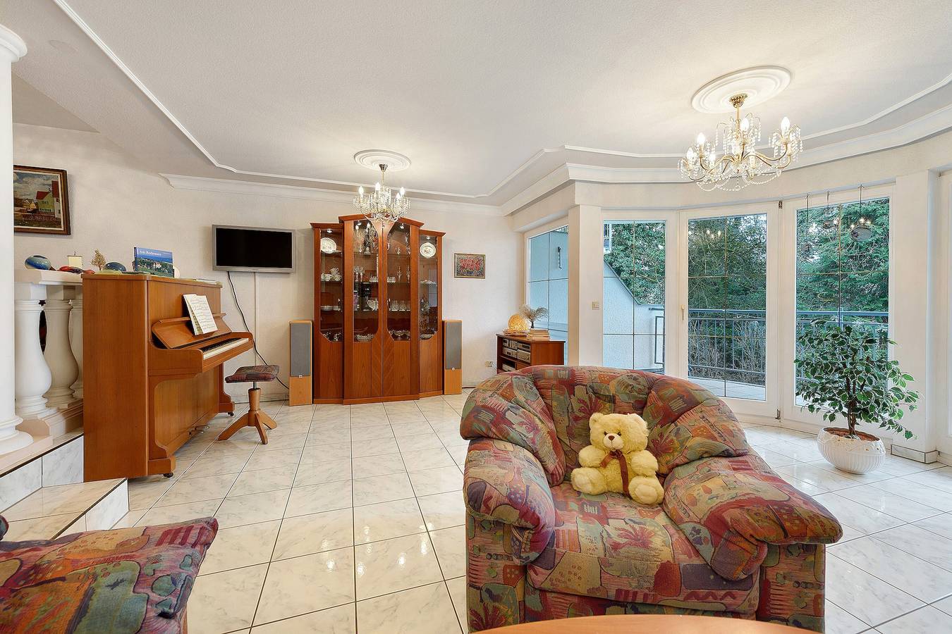 Entire apartment, Apartment 'Linas Lieblingsplatz' with Balcony & Piano in Unteruhldingen, Uhldingen-Mühlhofen