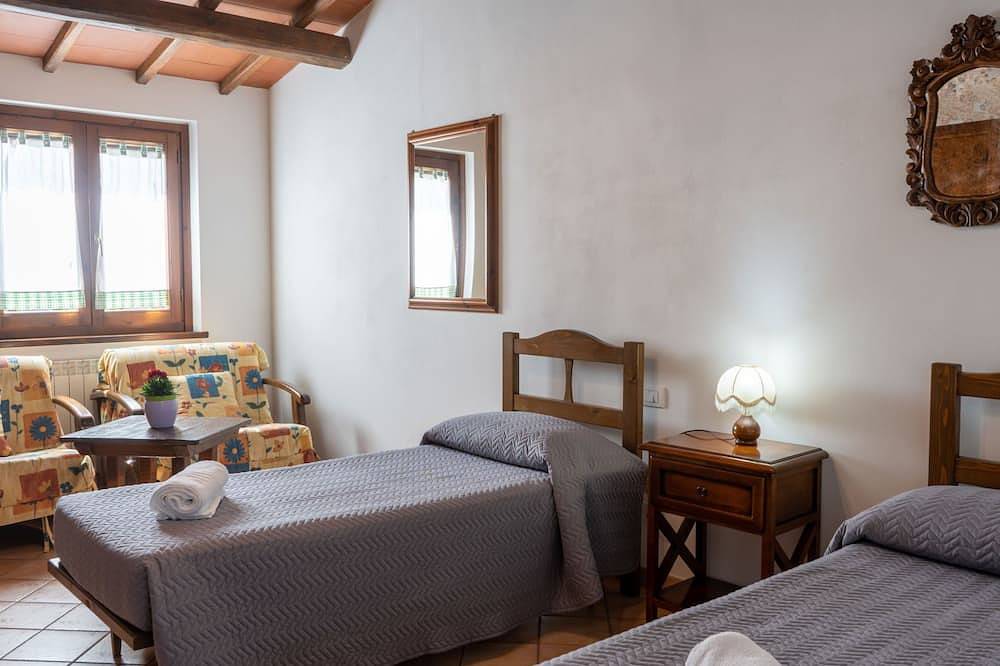 Dolce Vita by Interhome in Val di Lago, Meer van Bolsena