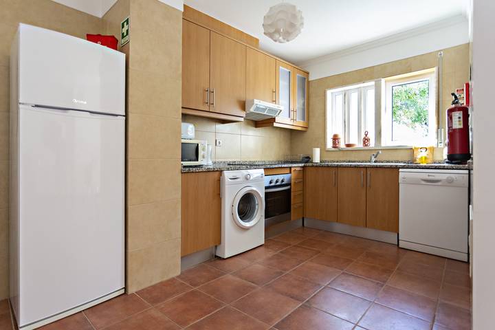 Gîte pour 4 personnes, avec bassin pour enfant et terrasse à Santa Luzia - 4