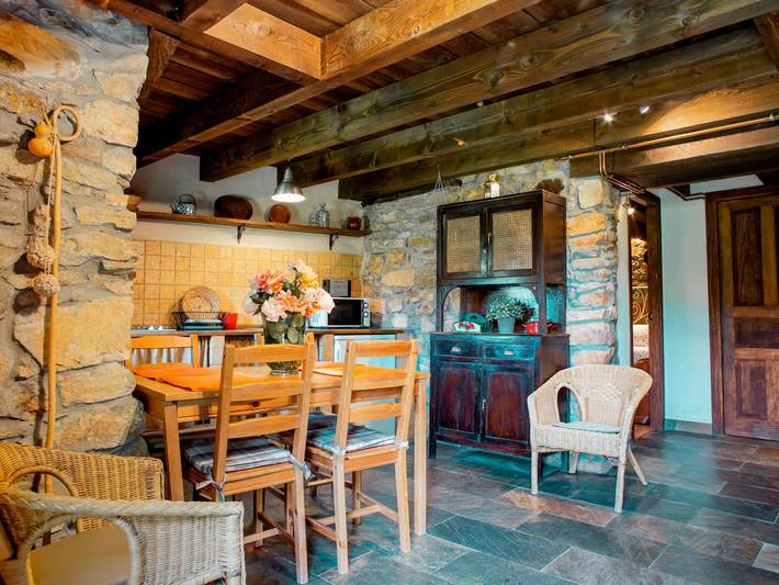 Casa de vacaciones para 5 personas, con Balcón además de Terraza y Jardín en El Bierzo