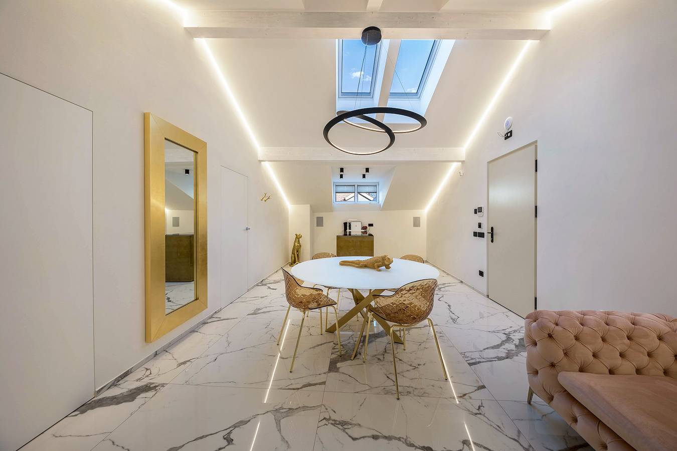 Geheel appartement, Appartement 'App 301 Palazzo Cavour' met uitzicht op de bergen, Wifi en airconditioning in Centro-Piani-Rencio, Bozen