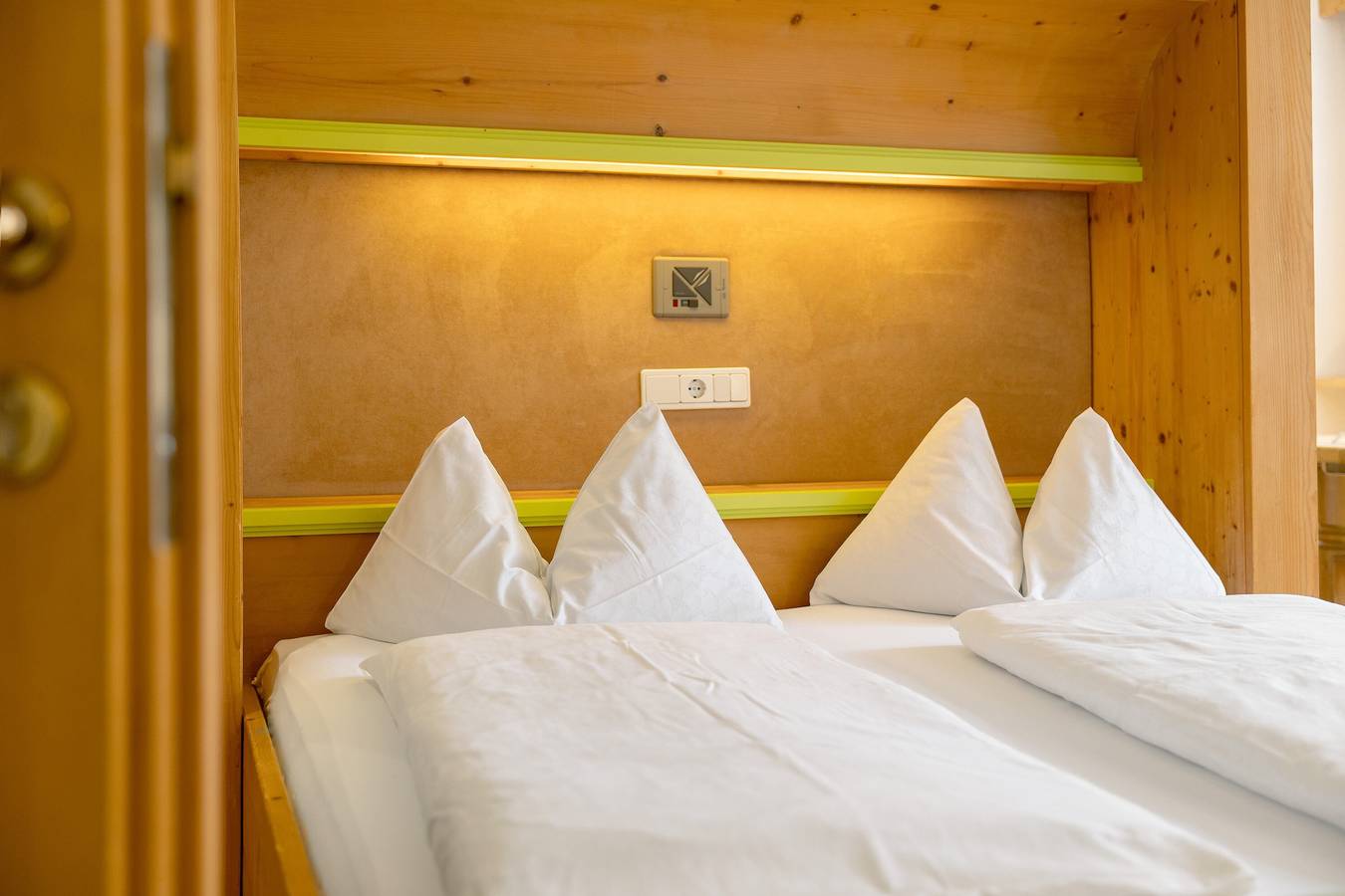 Ganze Wohnung, Apartment '6 Residence Ciasa Ulli Typ A' mit Bergblick, Gemeinschaftsterrasse & Wlan in San Cassiano, Abtei