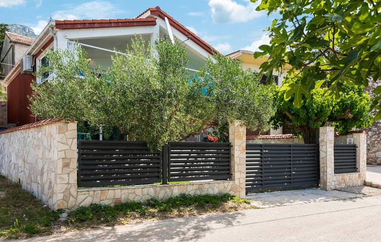 Gemütliche 1-Zimmer-Wohnung mit Pool, WLAN und Terrasse in der Nähe der Neretva in Dubrovnik-Neretva