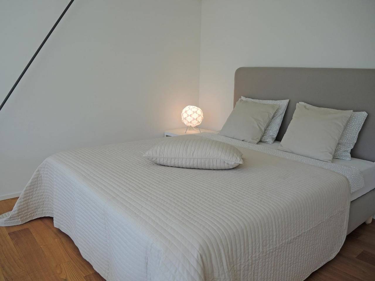 Ganze Wohnung, Tolle City-Wohnung an bester Lage direkt an der Seepromenade von Locarno in Muralto, Tessiner Alpen