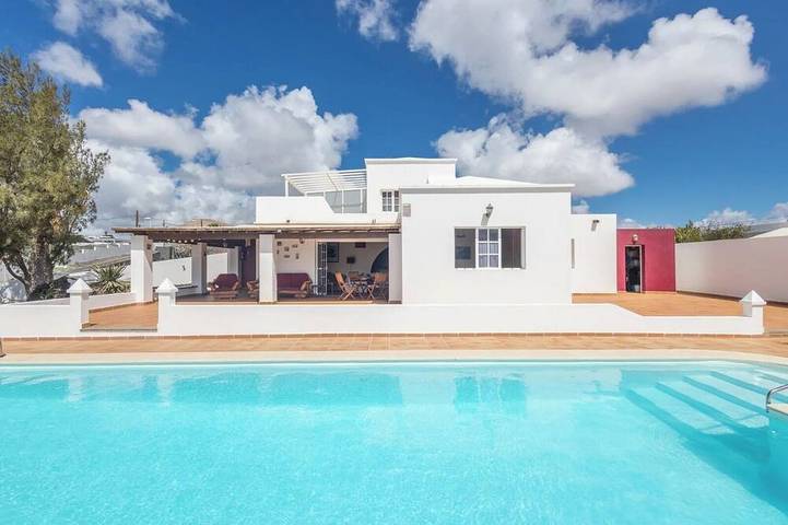 Casa de vacaciones para 8 personas, con jacuzzi además de terraza y jardín - 1