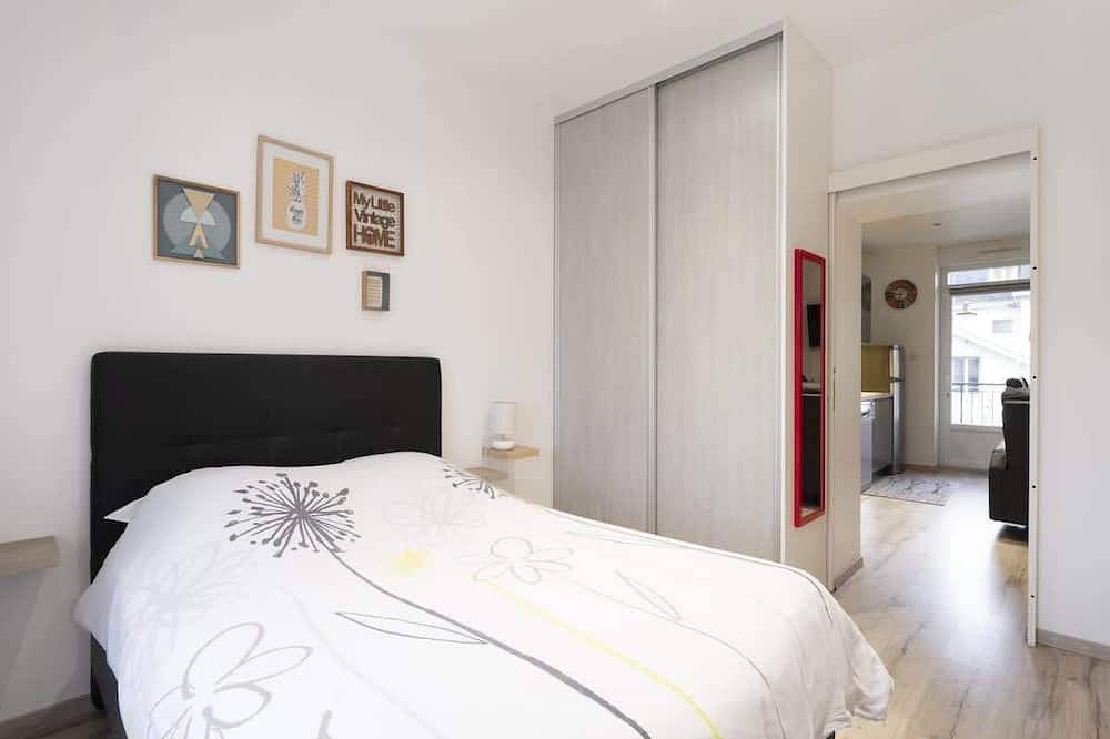 Entire apartment, Alain Delon in Vittel, Neufchâteau (France)