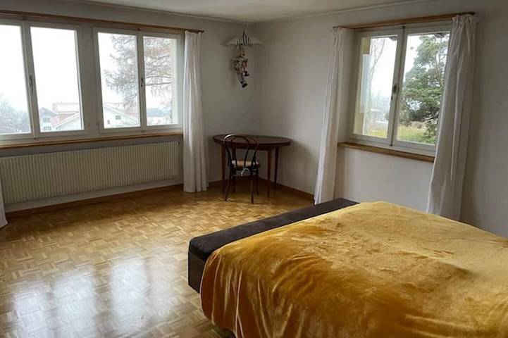 Ganze Wohnung, Haus mit wunderschöner Seesicht, Garten und Pool in Brienz, Verwaltungskreis Interlaken-Oberhasli