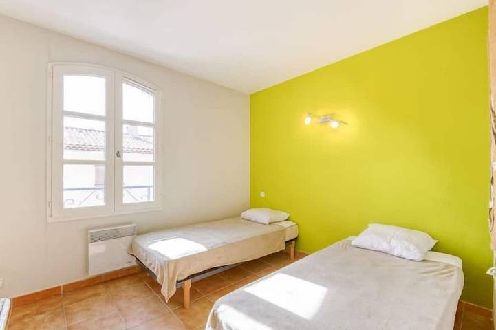 Gîte pour 6 personnes, avec piscine et balcon, animaux acceptés à La Môle - 4