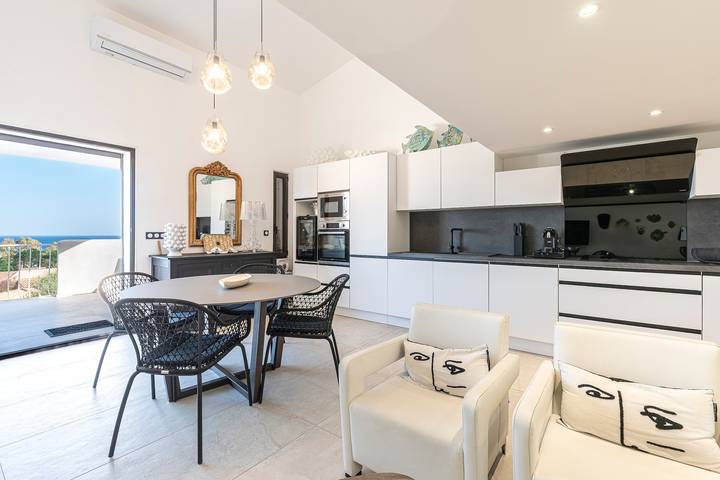 Appartamento intero, Aria Marina 37 - climatisé et vue mer in Sant Ambroggio, Lumio