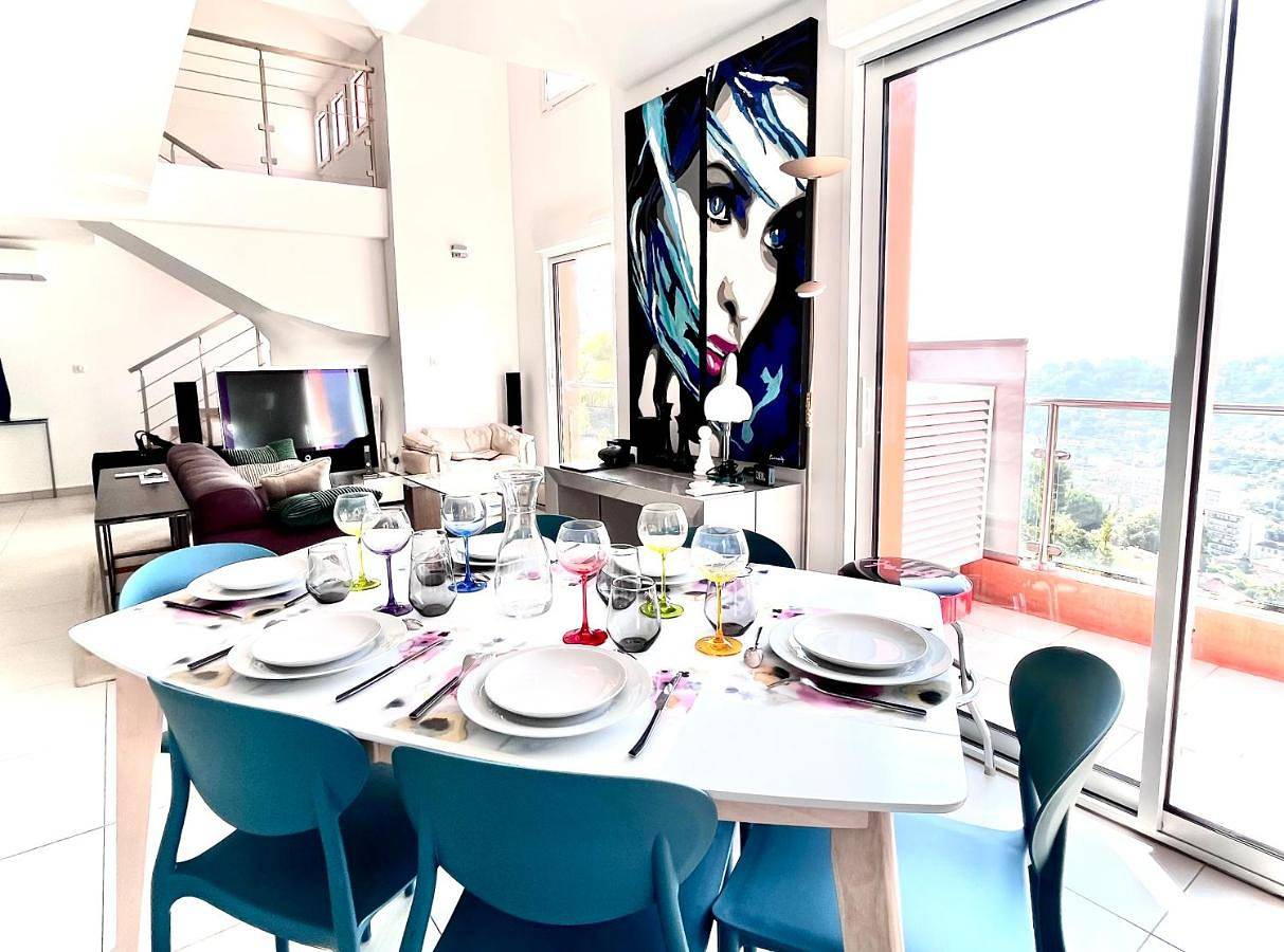 Villa with Private Pool in Menton, Mittelmeerküste (Frankreich)