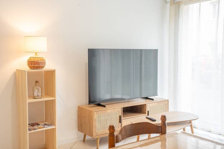 Entire apartment, Escale moderne au cœur du Pays Bigouden in Pont-l'Abbé, Quimper region