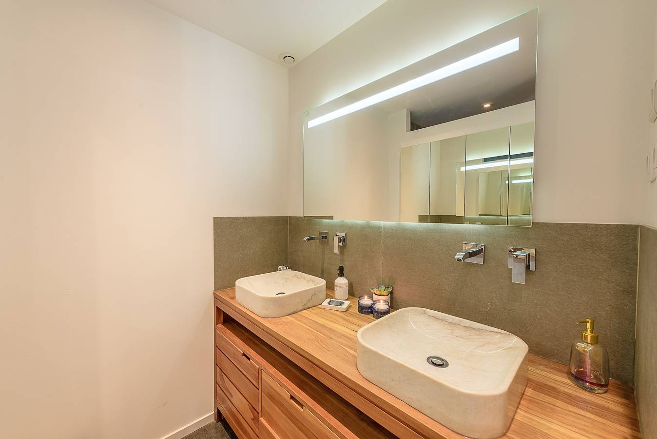 Appartement entier, Le Contempo - Sublime appartement avec vue lac & piscine in Veyrier-du-Lac, Région d'Annecy