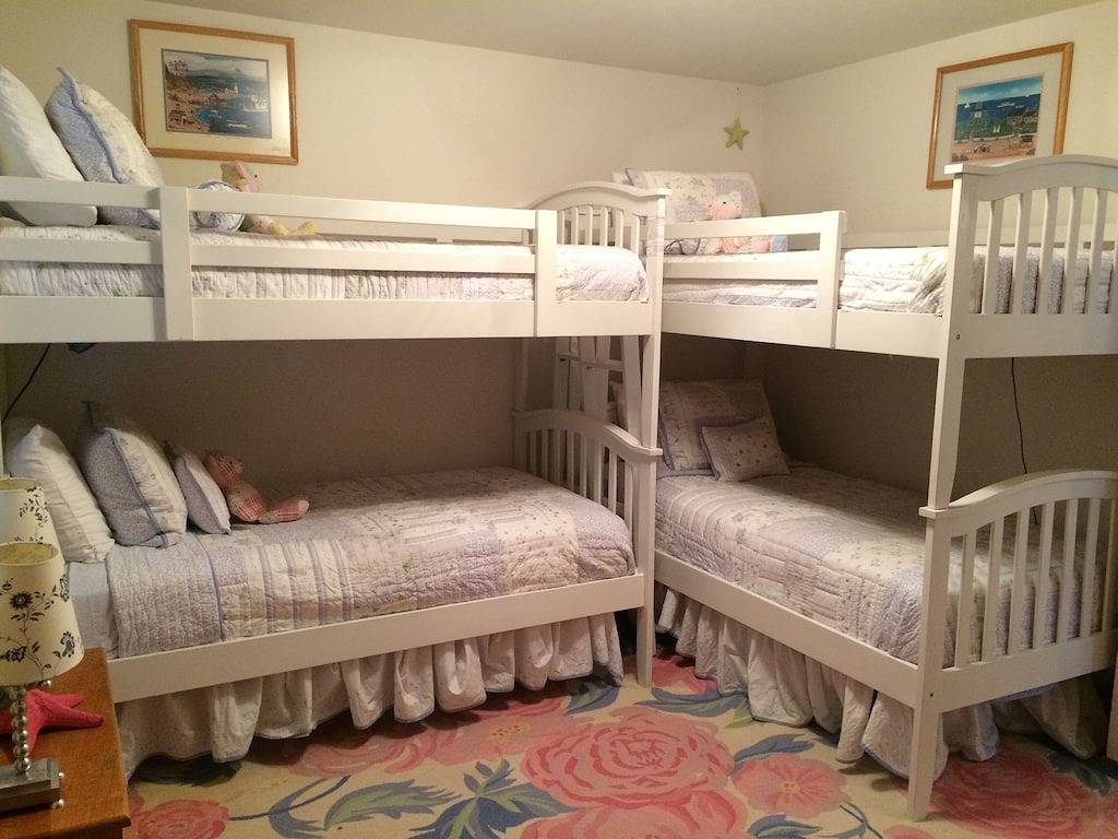 Haus am Wasser - Beobachten Sie einen Sonnenuntergang vom Whirlpool, Privatstrand, atemberaubende Aussicht! in Roche Harbor, San Juan Island