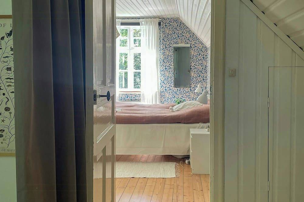 Gemütliches Häuschen mit offenem Kamin und sonniger Veranda in Malmköping, Flen