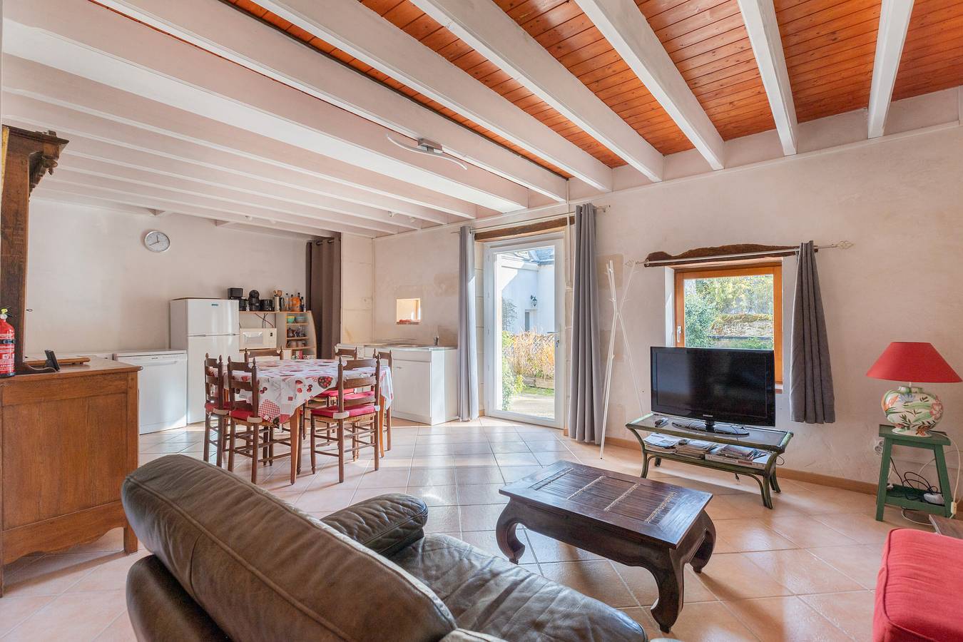 Maison de Vacances 'Le Petit Montparnasse - Montrichard' avec Jardin Partagé et Wi-Fi in Faverolles-sur-Cher, Région de Blois