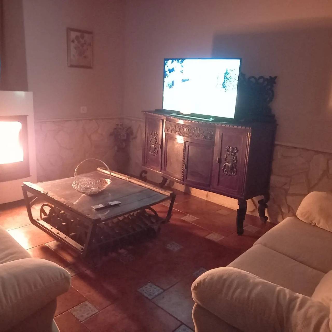 Casa de vacaciones 'Batalla Navas de Tolosa' con vistas a la montaña, piscina y Wi-Fi in Santa Elena, Sierra Morena
