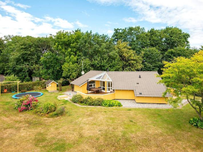 Ferienhaus für 8 Personen, mit Whirlpool und Terrasse sowie Garten und Sauna in Mommark