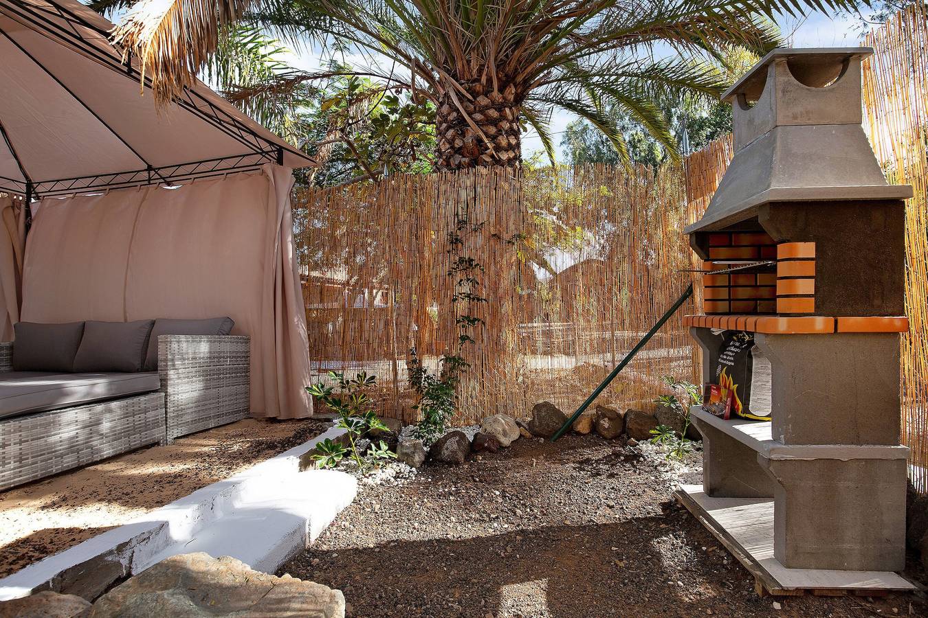 Vacation Home "Casa Alexis" with Wi-Fi, Terrace & Garden in La Lajita, Pájara