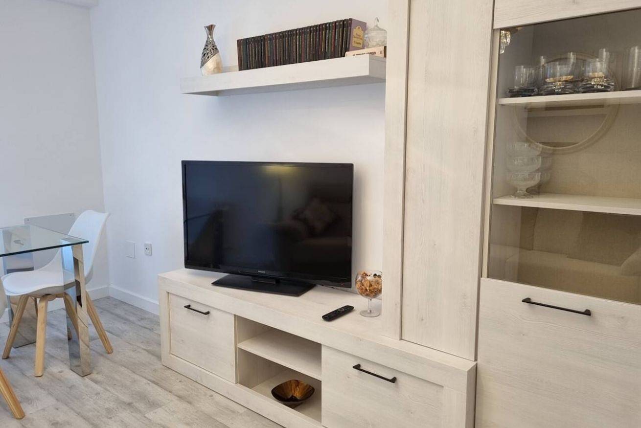 Apartamento entero, 143A - Moderno, céntrico, 3 habitaciones in Distrito Centro (Gijón), Gijón