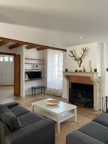 Gîte pour 8 personnes, avec jardin et terrasse à Cormontreuil