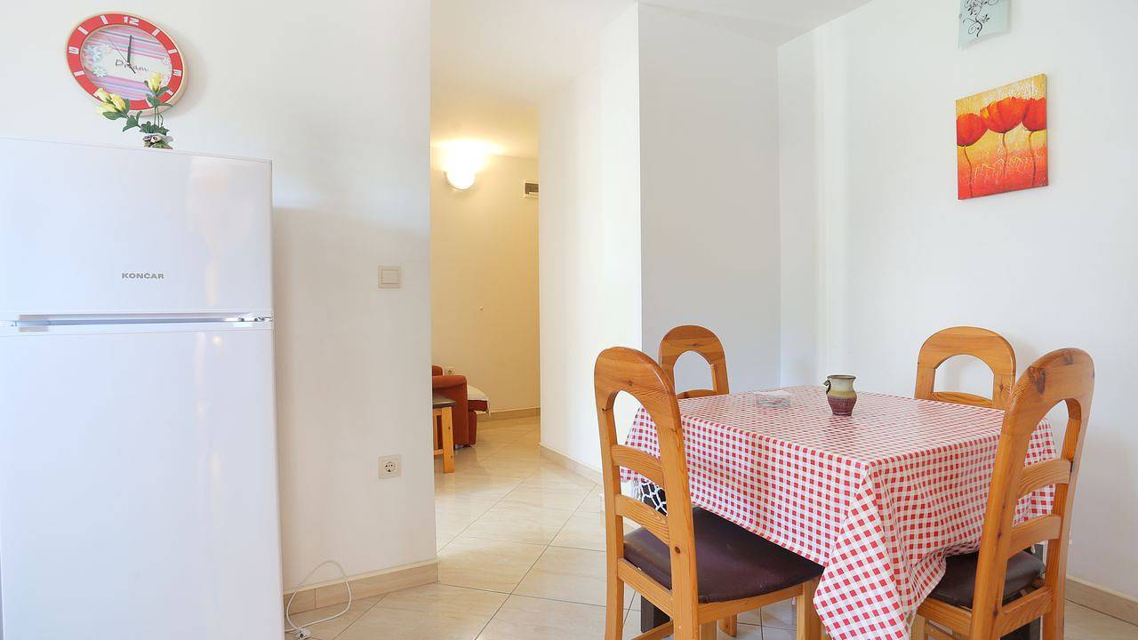 Ganze Ferienwohnung, Ferienwohnung für 5 Personen (39 m²) in Rat in Zivogosce, Makarska Riviera