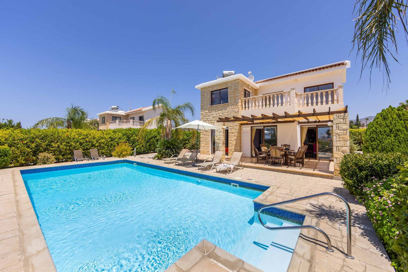 Villa for 6 People in Peyia, South Cyprus