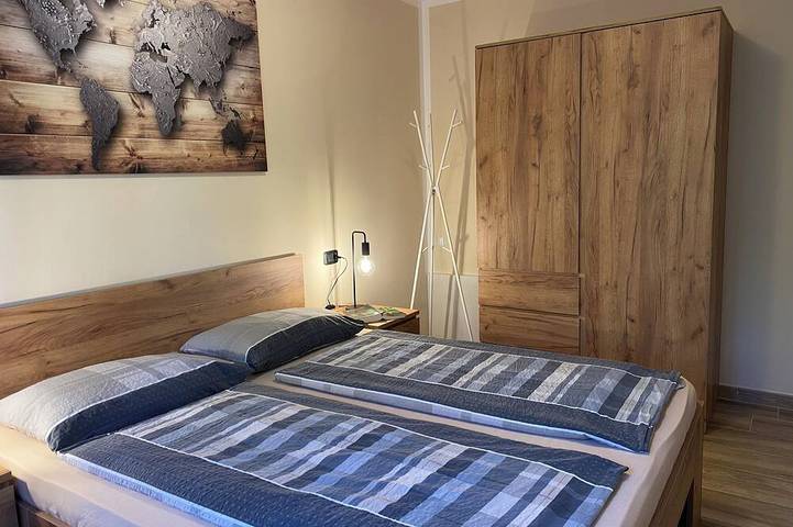 Ganze Wohnung, Direkt Am Strand/See, Fewo bis 4 Pers., Pool und Garten, Villa Soghetta Typ S2 in Idro, Gardasee-Berge
