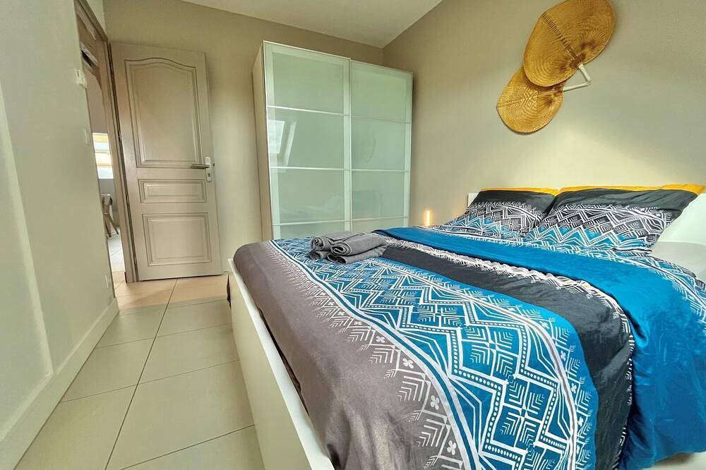 Apartamento entero, L'incontournable - spacious F2 - Near Paris/ Orly in Chilly-Mazarin, Essonne