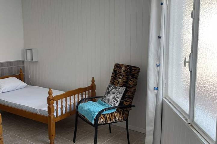 Appartement entier, Appartement charmant 4 pers avec accès privé au lac in Esparron-de-Verdon, Alpes-de-Haute-Provence