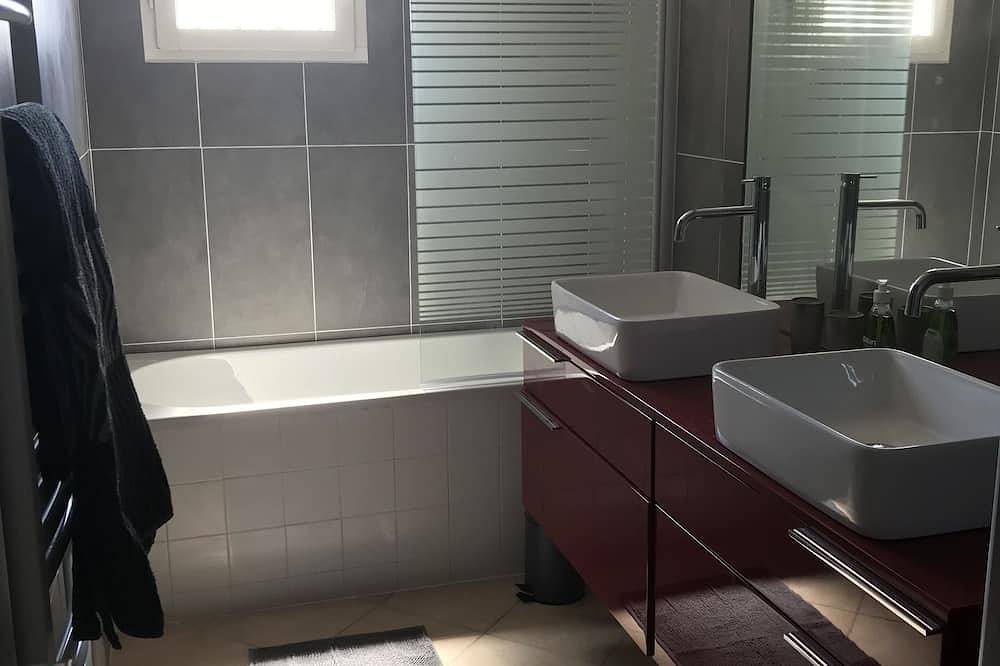 Villa mitoyenne proche Nice avec Piscine - 6 pers in Cantaron, Côte méditerranéenne (France)