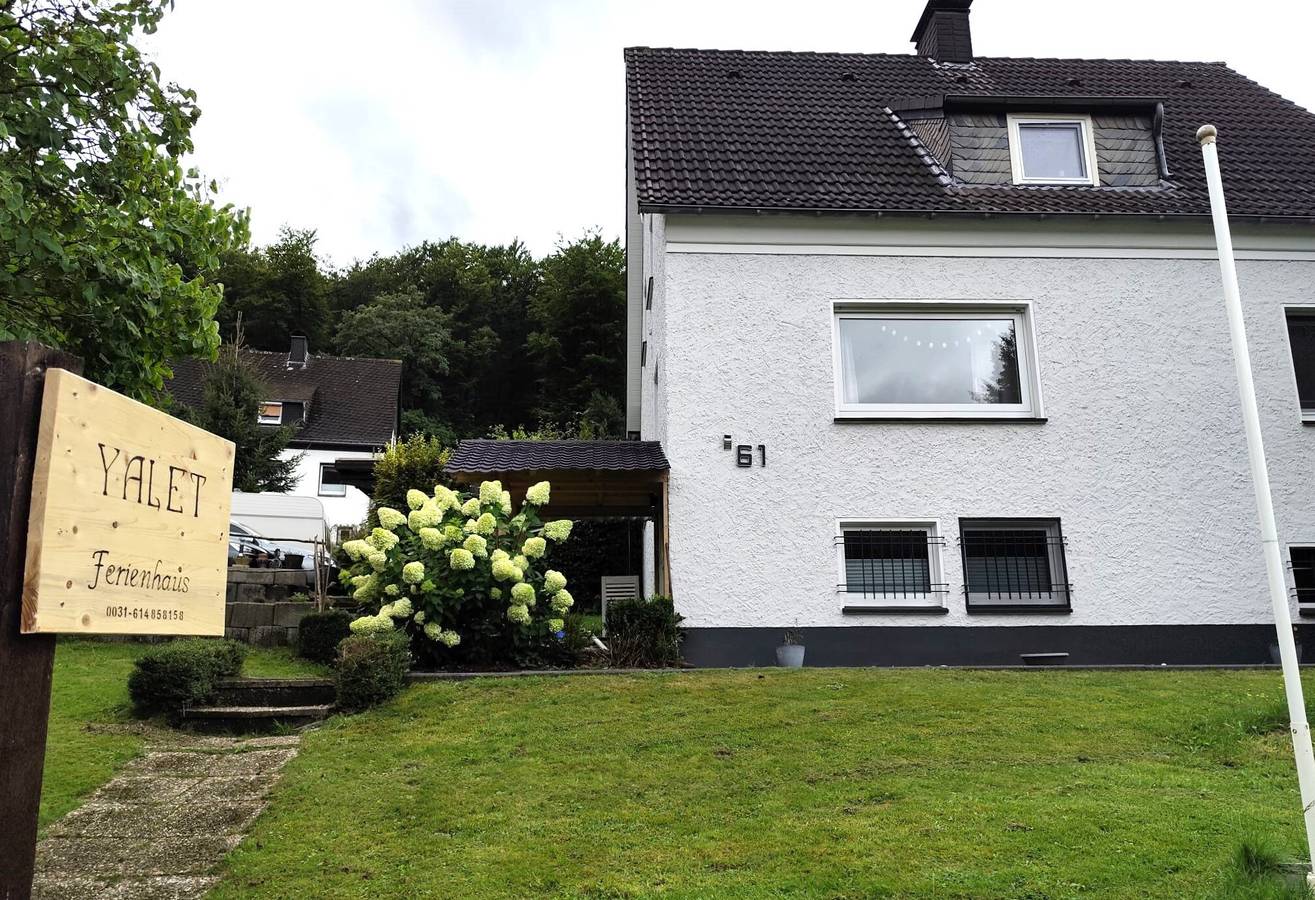 Ferienhaus '2' mit privater Terrasse und Wlan in Brilon-Wald, Brilon