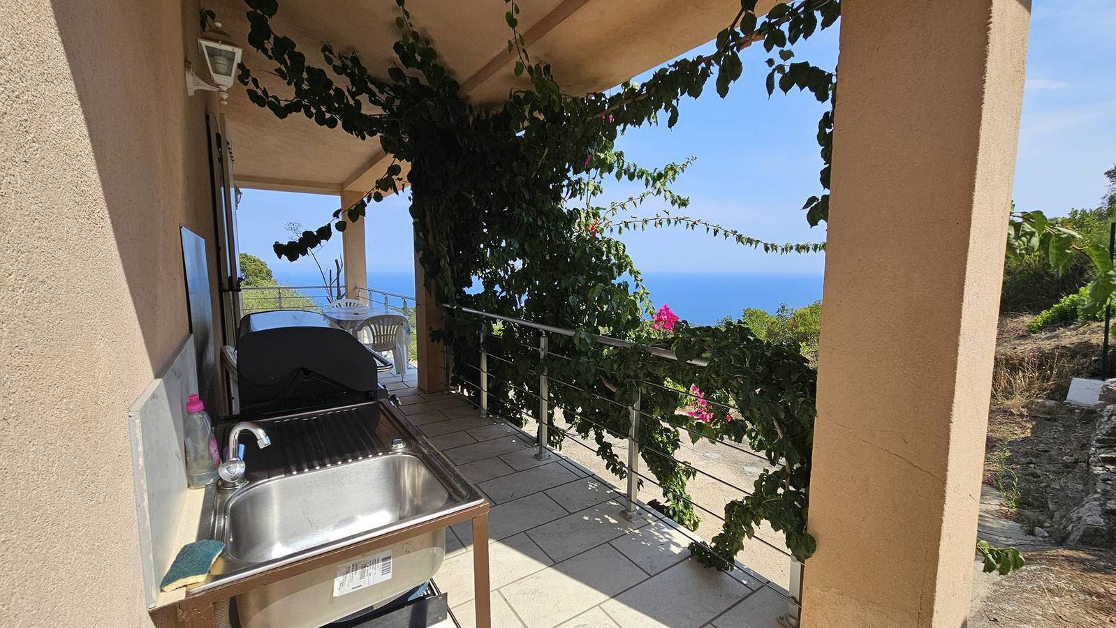Villa Sari - Sea View - Air Conditioning in Sari-Solenzara, Arrondissement de Sartène