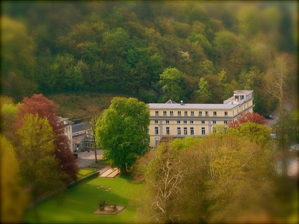 Castel de Pont-a-Lesse in Dinant, Région de Namur