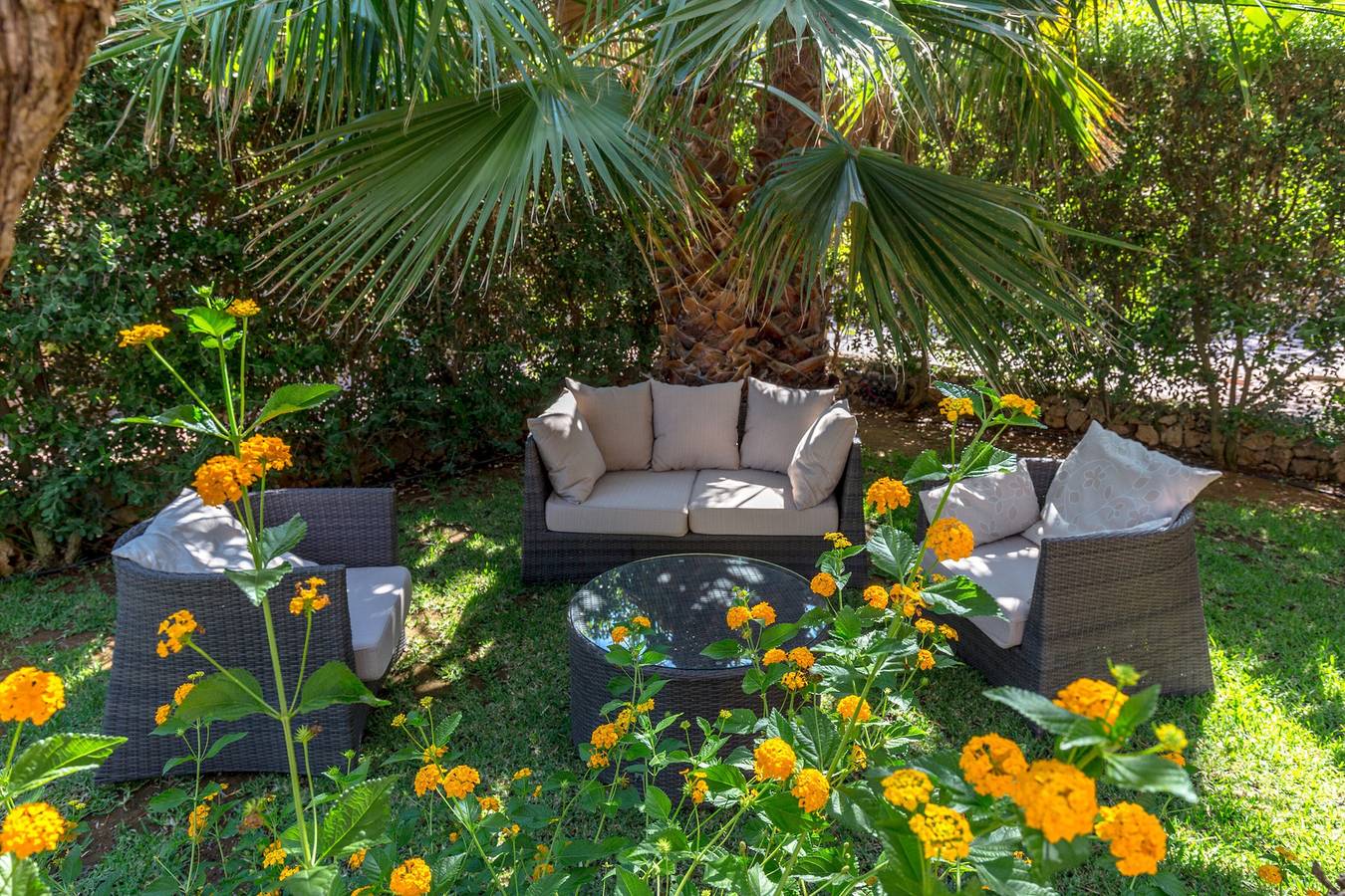 "Villetta Cala Rossa" mit Garten, Terrasse und Klimaanlage in Palermo Provinz