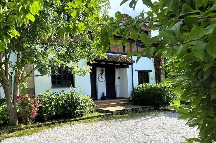 Gîte pour 5 personnes, avec Balcon et Jardin