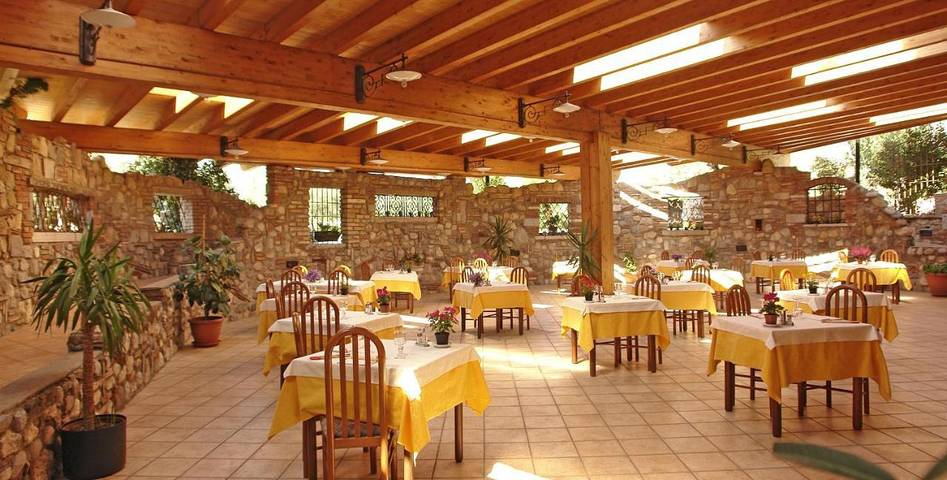 Hotel per 2 persone, con piscina e giardino - 1