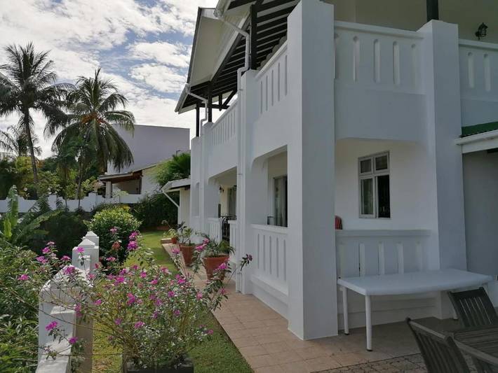 Location de vacances pour 8 personnes, avec terrasse ainsi que jardin et vue dans Beau Vallon - 4