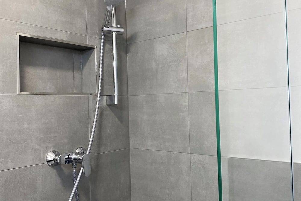 Geheel appartement, 1 room studio apartment  in Kalk (Keulen), Keulen